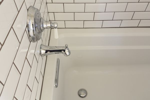 Savannah Bathtub Refinishing